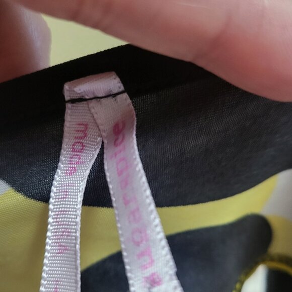 🌿Sugar Spice Woman's Halter Black & Yellow Blouse Size Large - Picture 8 of 12